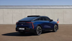 法国总统马克龙送来了他的新